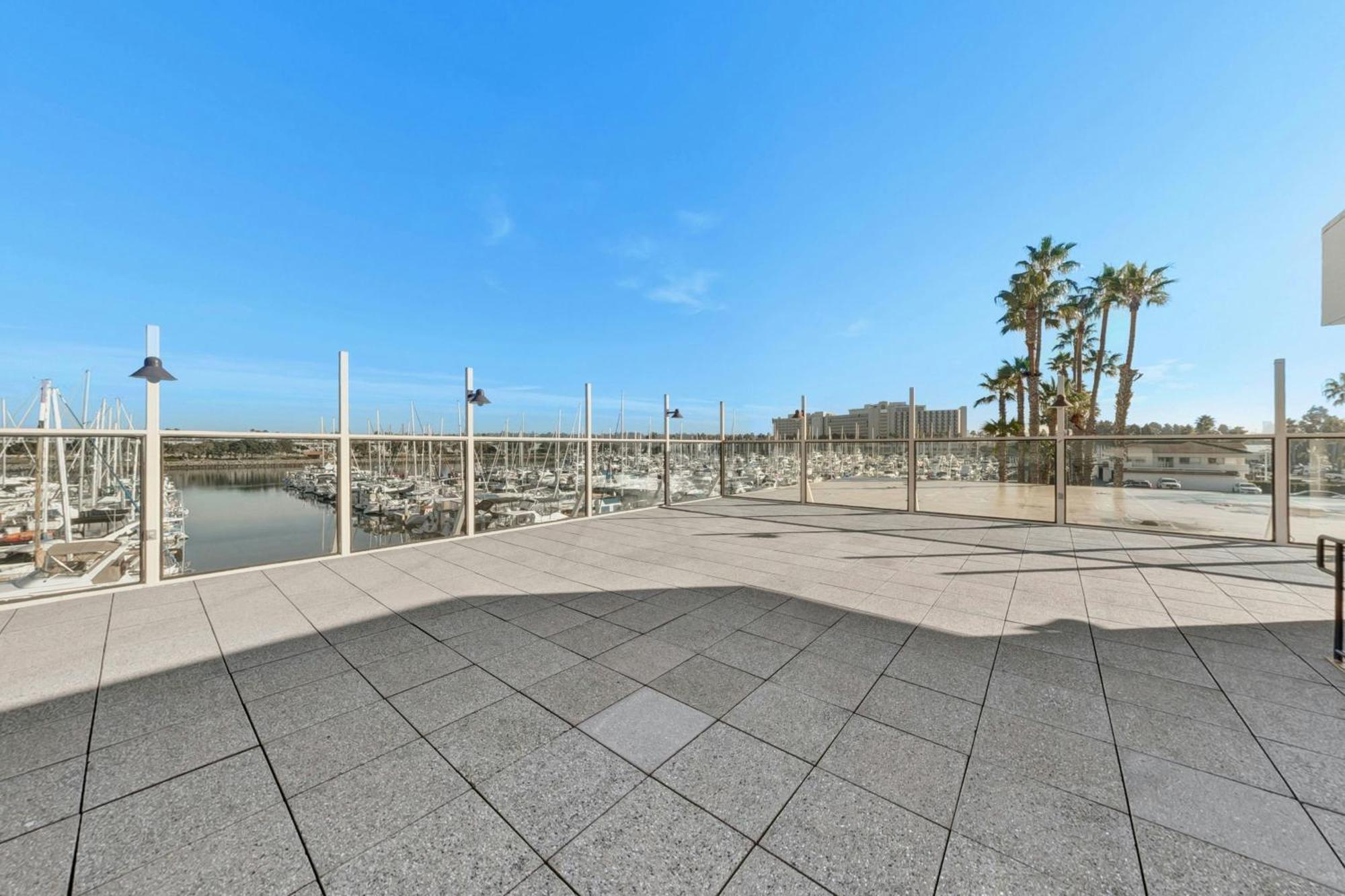 Sheraton San Diego Resort Exterior photo