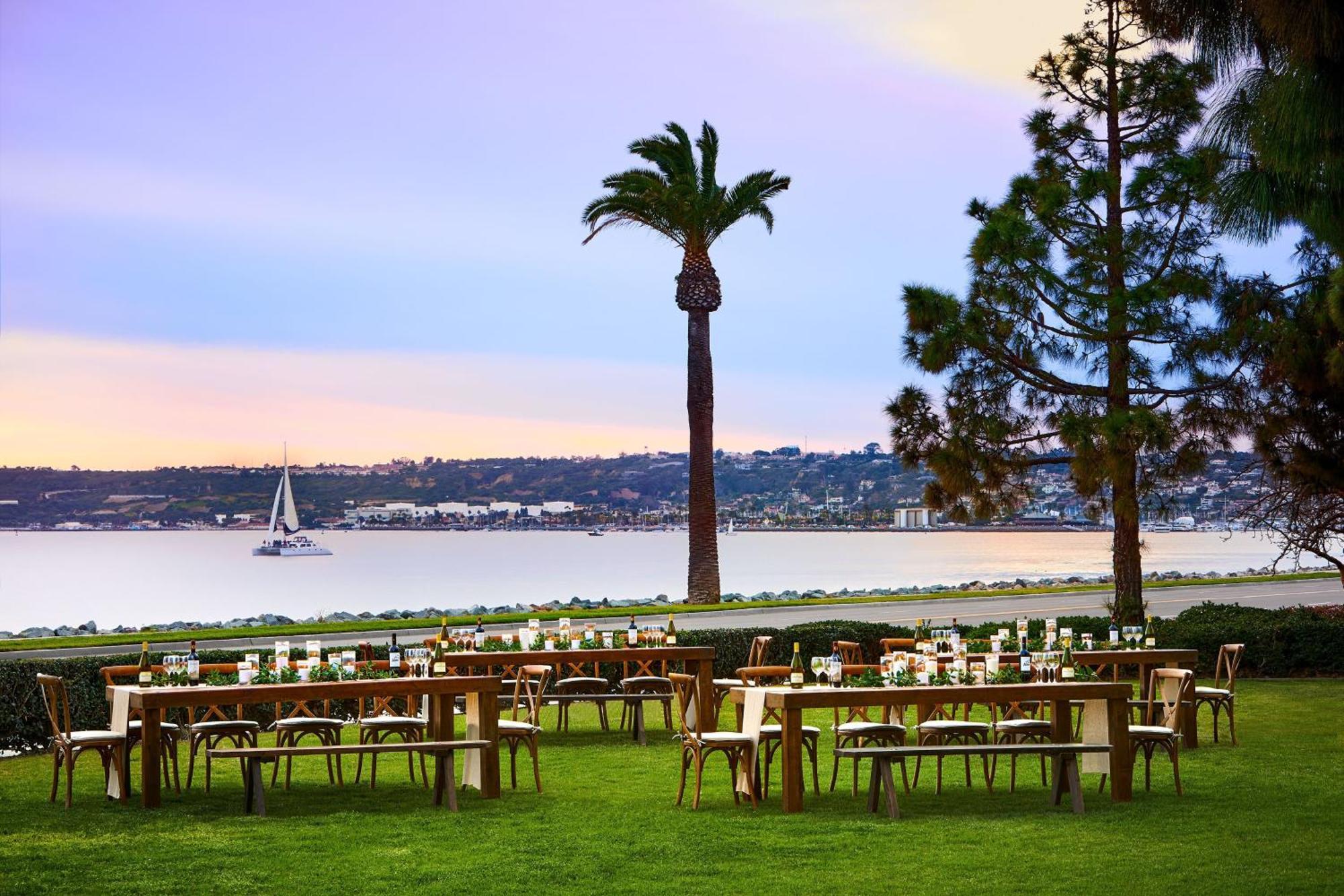 Sheraton San Diego Resort Exterior photo