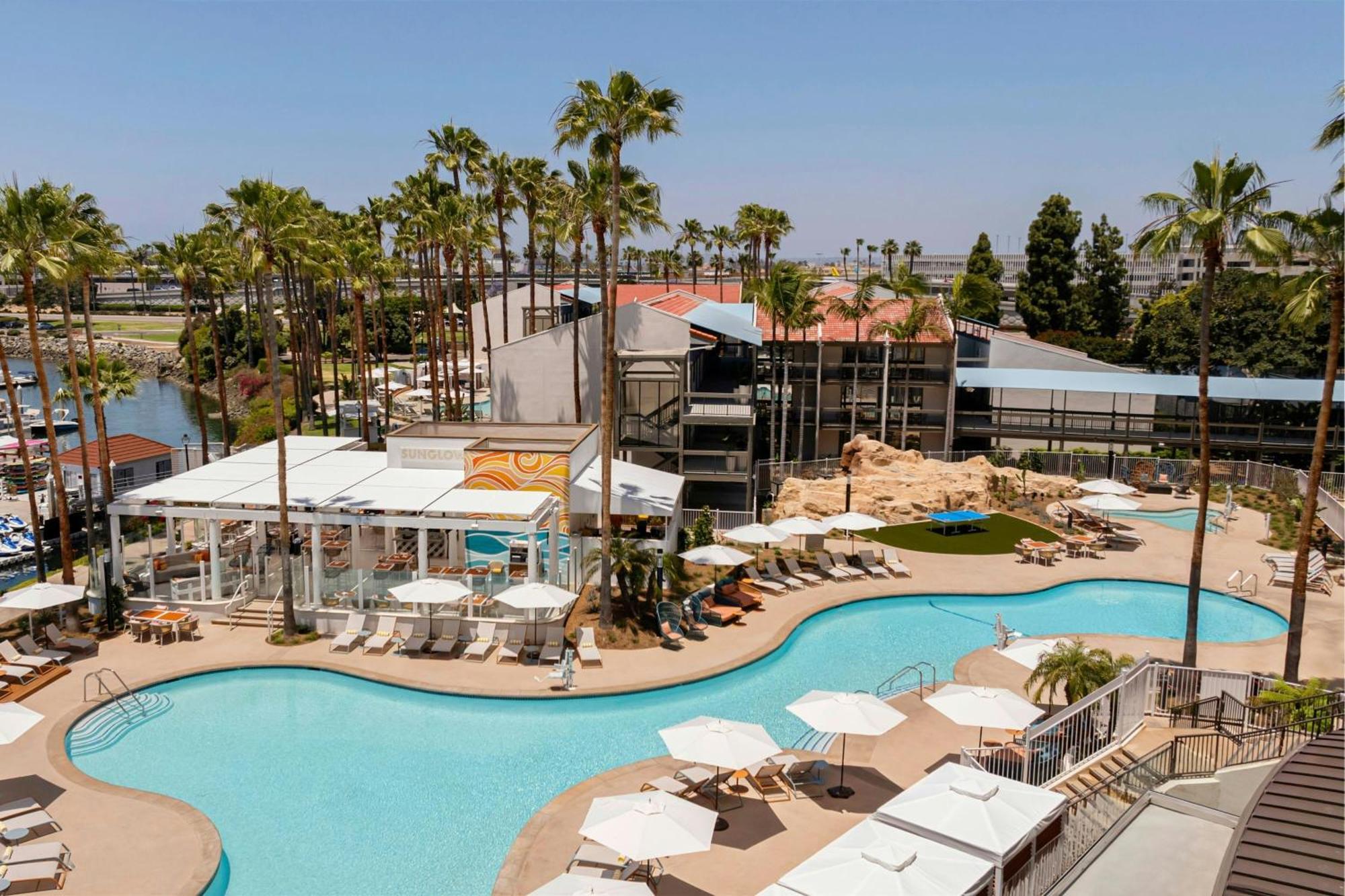 Sheraton San Diego Resort Exterior photo